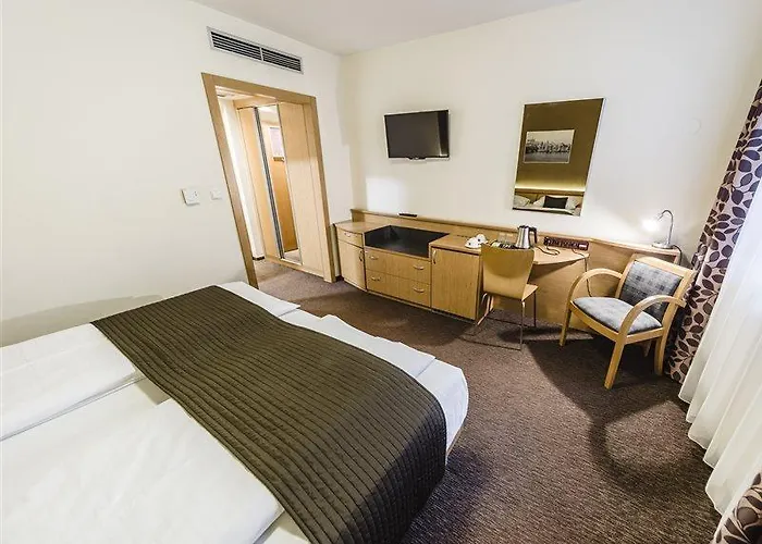 Archibald Hotel