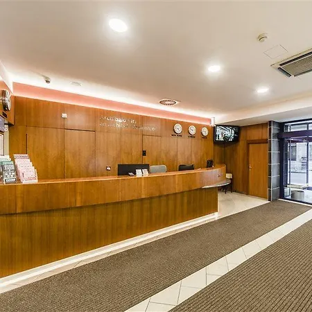 阿茨巴城市酒店