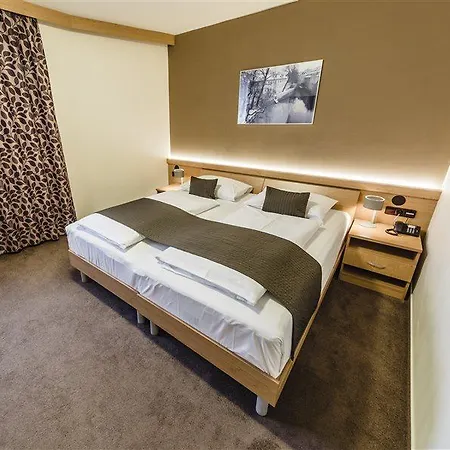 Archibald 4* Praga