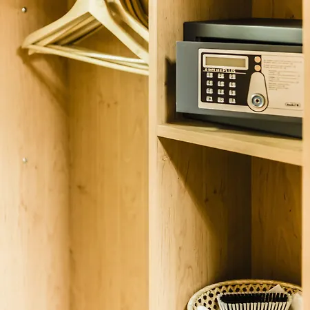 Archibald Ξενοδοχείο 4*