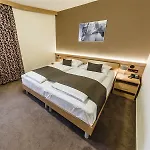 Archibald 4* Praag