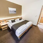 Archibald Hotel 4*