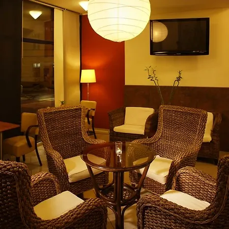 아처볼드 시티 호텔 4*